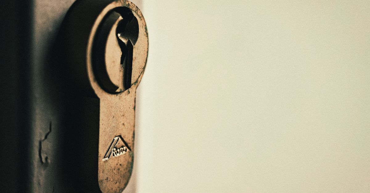What Is a Locksmith Call-Out Fee — and What Should You Pay in Naperville? — Naperville Pro Locksmiths
