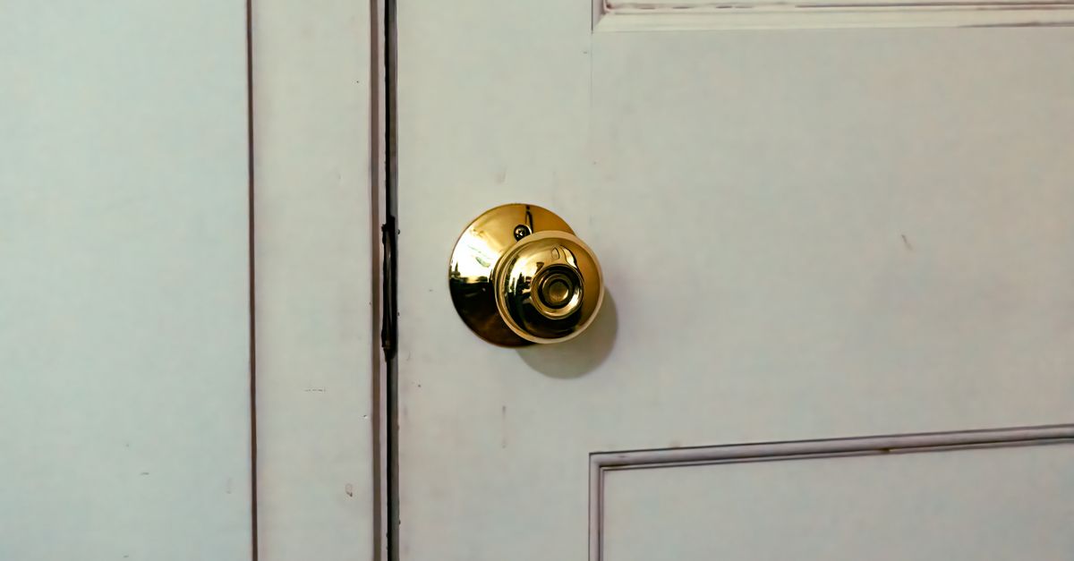 deadbolt installation — Naperville Pro Locksmiths