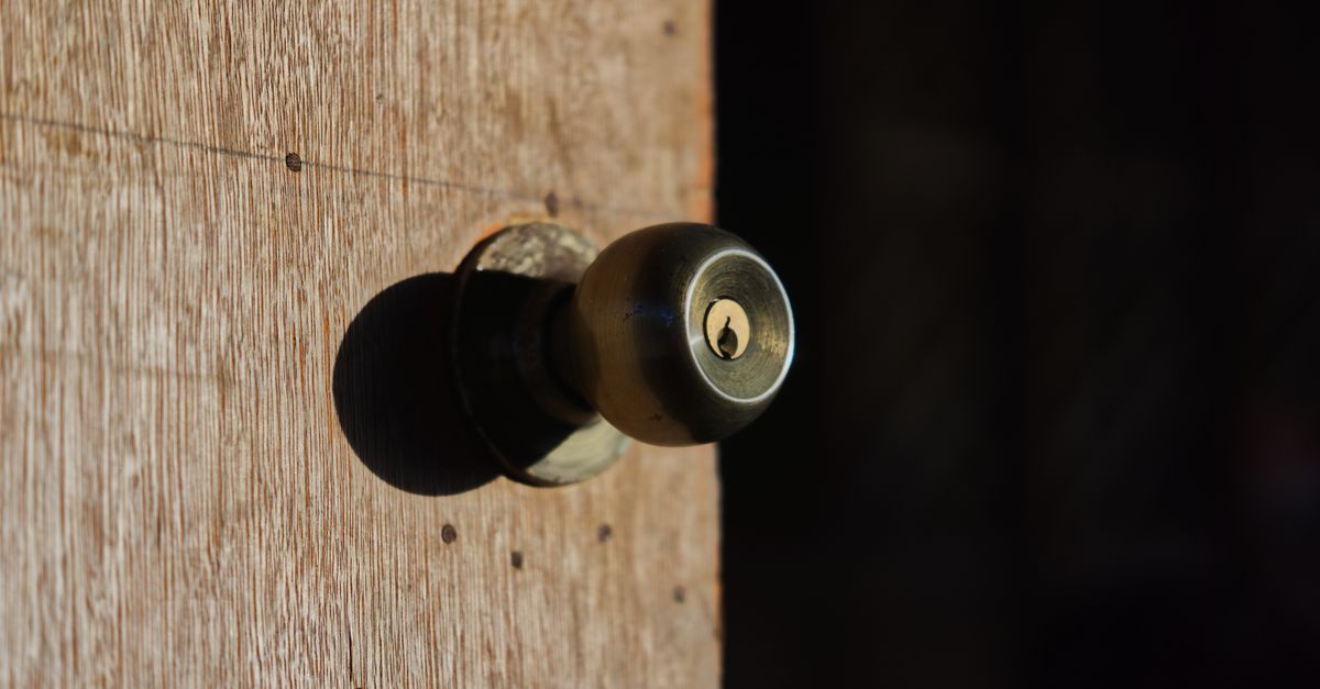 deadbolt installation — Naperville Pro Locksmiths
